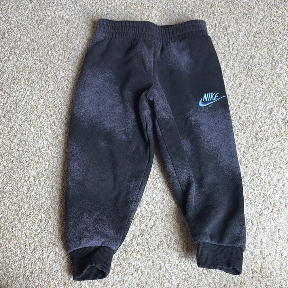 Nike Kids Bundle - Picture 2 of 5